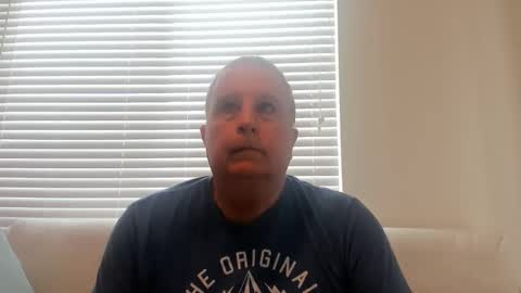 Snapshot of e_rectiom chatting on 11-12-25, 09:47 Mr Wonderful online show from 11-12-25, 09:47