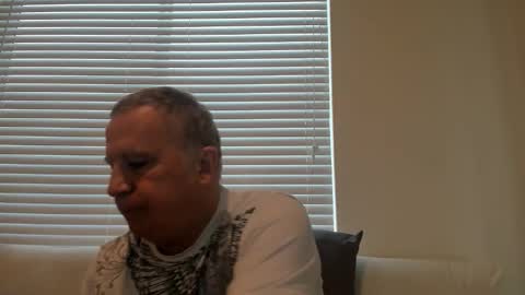 Snapshot of e_rectiom chatting on 11-26-25, 10:33 Mr Wonderful online show from 11-26-25, 10:33