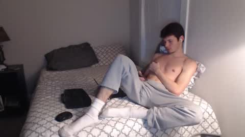 Snapshot of ealexk chatting on 01-11-25, 01:16 Alex online show from 01-11-25, 01:16