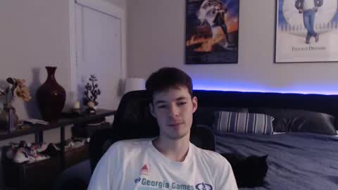 Snapshot of ealexk chatting on 10-04-25, 12:19 Alex online show from 10-04-25, 12:19