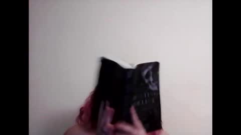 ealily123 online show from 10-31-25, 04:57