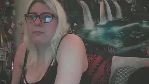 Snapshot of eandr6446 chatting on 11-28-25, 03:20 eandr6446 online show from 11-28-25, 03:20