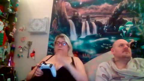 Snapshot of eandr6446 chatting on 12-14-25, 09:36 eandr6446 online show from 12-14-25, 09:36