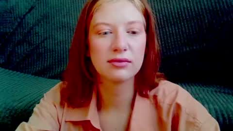 Snapshot of earn_my_lily chatting on 04-30-26, 06:31 Lily online show from 04-30-26, 06:31