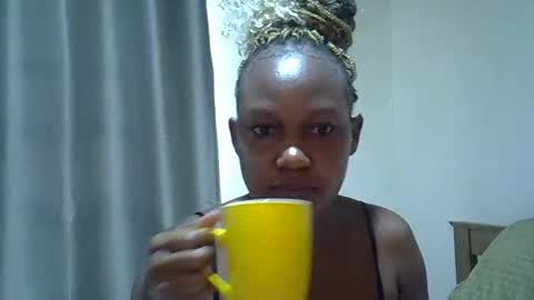 east_queen online show from 12-17-25, 08:31