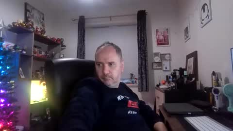 Snapshot of eastmidssoul chatting on 12-18-25, 08:20 eastmidssoul online show from 12-18-25, 08:20