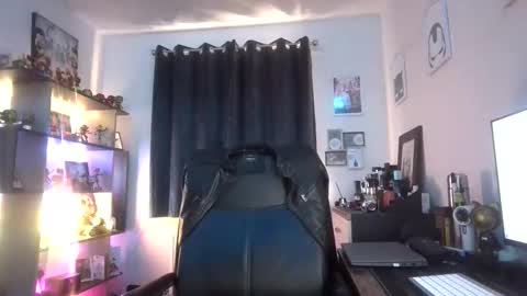 Snapshot of eastmidssoul chatting on 02-25-26, 08:02 eastmidssoul online show from 02-25-26, 08:02