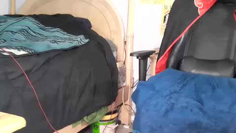 TWITTER   INSTAGRAM    easybreezy20   ONLINE 1230 AM TO 7AM online show from 12-15-24, 07:24