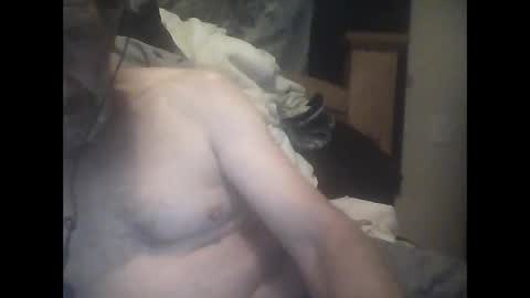 Snapshot of easye4015 chatting on 11-19-25, 12:16 Easye online show from 11-19-25, 12:16