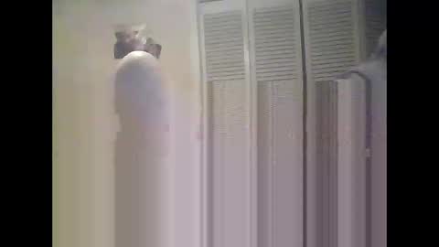 Snapshot of easye4015 chatting on 12-16-25, 12:21 Easye online show from 12-16-25, 12:21