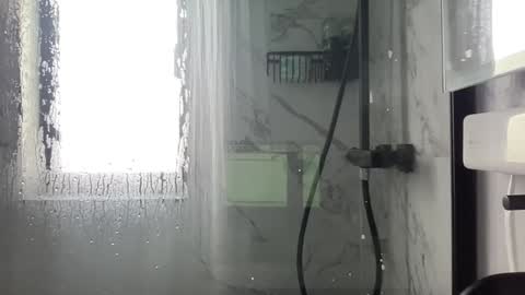 Nadia Ferreira  online show from 12-30-24, 12:31