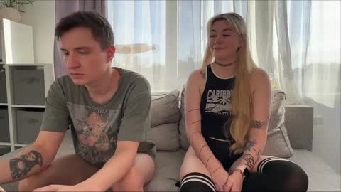 Custom content and video calls are available as well  online show from 11-17-25, 08:53