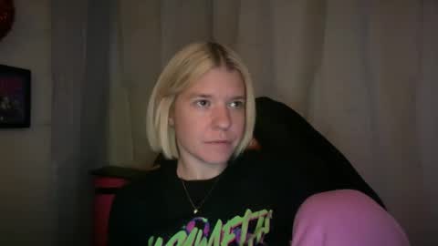 americnbarbie online show from 11-03-25, 01:40