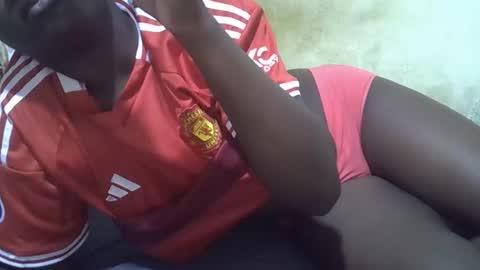 ebony_flower4 online show from 10-19-25, 03:40