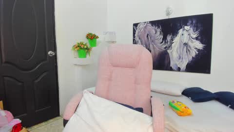 Snapshot of ebony_katterin chatting on 12-25-24, 03:38 ebony_katterin online show from 12-25-24, 03:38