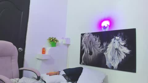 Snapshot of ebony_katterin chatting on 02-18-25, 01:10 ebony_katterin online show from 02-18-25, 01:10