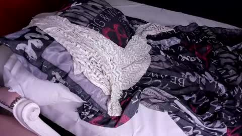 Snapshot of ebony_katterin chatting on 03-01-25, 02:37 ebony_katterin online show from 03-01-25, 02:37