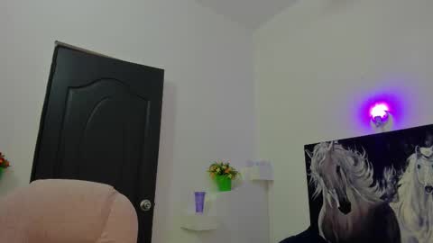 Snapshot of ebony_katterin chatting on 03-01-25, 06:43 ebony_katterin online show from 03-01-25, 06:43