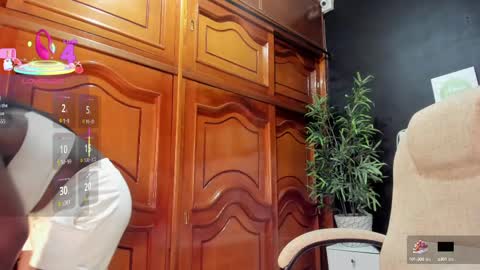 Snapshot of ebony_katterin chatting on 09-23-25, 10:40 ebony_katterin online show from 09-23-25, 10:40