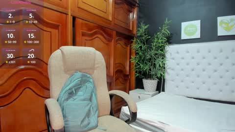 Snapshot of ebony_katterin chatting on 10-24-25, 11:17 ebony_katterin online show from 10-24-25, 11:17