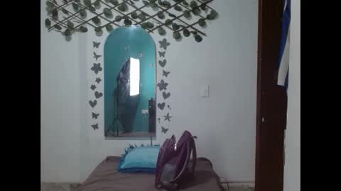 ebony_luna1 online show from 04-22-26, 12:18