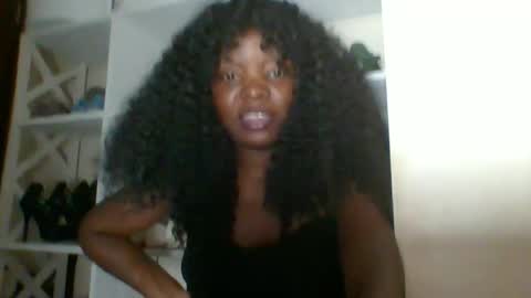 Snapshot of ebony_malkia chatting on 12-04-25, 08:17 Malikia online show from 12-04-25, 08:17