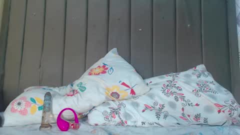 EBONY PETITE online show from 03-01-25, 06:35