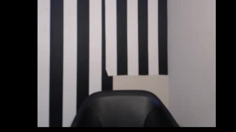 Ella online show from 10-21-25, 10:27