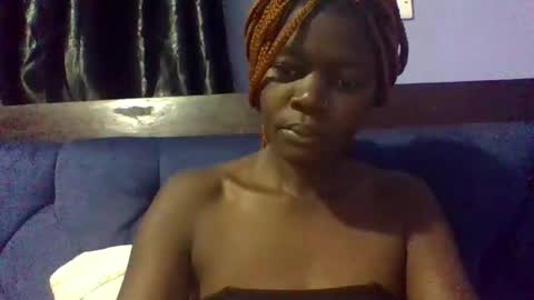 Snapshot of ebonybloom01 chatting on 03-11-25, 12:44 ebonybloom01 online show from 03-11-25, 12:44