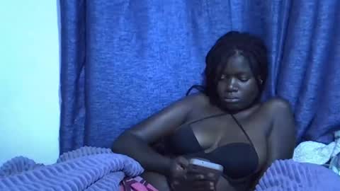 Snapshot of ebonybloom01 chatting on 09-26-25, 02:59 ebonybloom01 online show from 09-26-25, 02:59