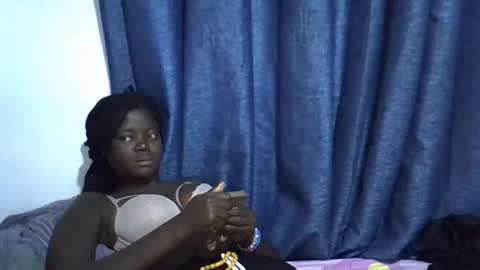 Snapshot of ebonybloom01 chatting on 09-27-25, 05:45 ebonybloom01 online show from 09-27-25, 05:45