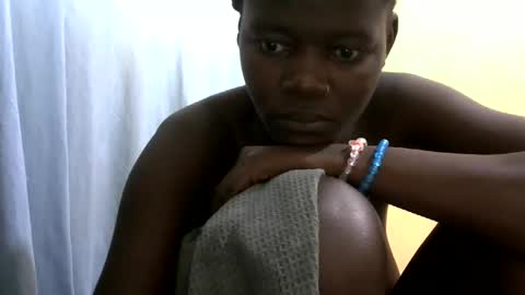 Snapshot of ebonybloom01 chatting on 10-30-25, 11:33 ebonybloom01 online show from 10-30-25, 11:33