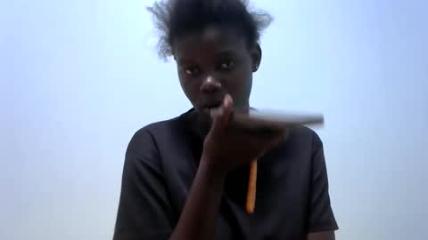 Snapshot of ebonybloom01 chatting on 11-09-25, 05:33 ebonybloom01 online show from 11-09-25, 05:33