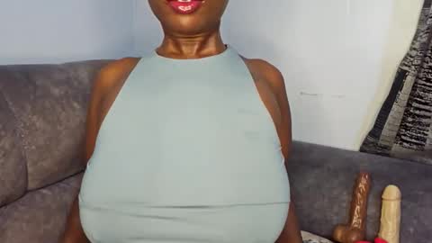Ebony Melanie online show from 11-29-25, 09:51