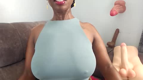 Ebony Melanie online show from 01-15-26, 04:17