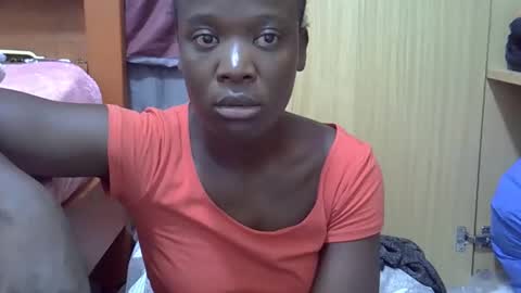 ebonydora online show from 12-17-25, 09:10