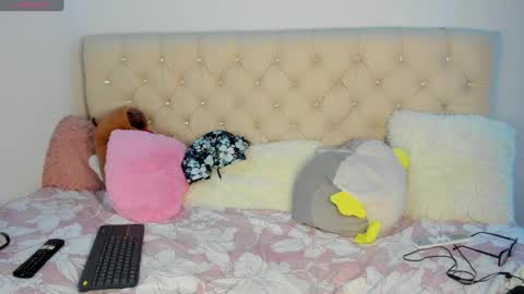 Queen Ebony online show from 03-06-25, 02:19