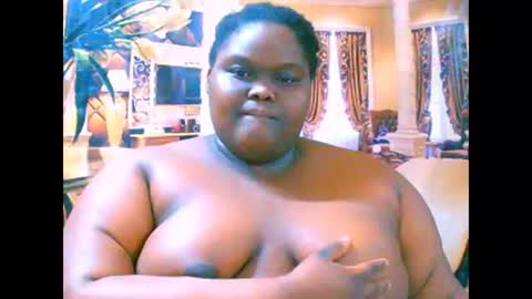 ebonyhotbuns4u2luv online show from 09-17-25, 10:00