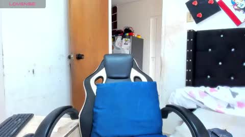 Angela online show from 01-21-25, 09:57