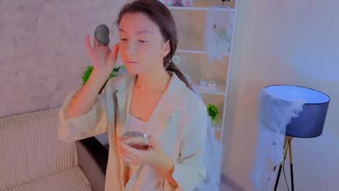 Milly online show from 10-29-25, 03:20