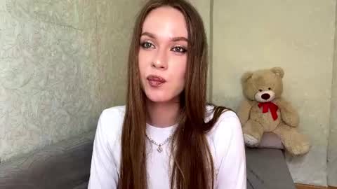 Snapshot of ebonyline chatting on 06-19-26, 06:51 Lily online show from 06-19-26, 06:51