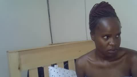 Snapshot of ebonyluxe12 chatting on 04-04-26, 12:02 Ebony Luxe online show from 04-04-26, 12:02