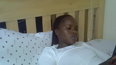 Snapshot of ebonyluxe12 chatting on 04-06-26, 12:50 Ebony Luxe online show from 04-06-26, 12:50