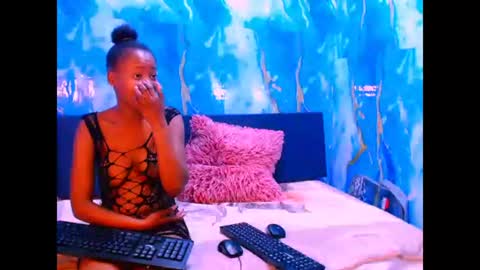 Snapshot of ebonypretty4u chatting on 10-20-25, 05:30 ebonypretty4u online show from 10-20-25, 05:30