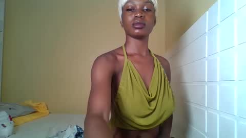 Snapshot of ebonytanqueen chatting on 03-27-26, 01:44 ebonytanqueen online show from 03-27-26, 01:44