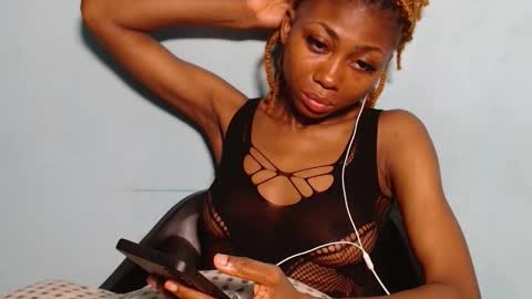 Snapshot of ebonyxxbabe chatting on 11-21-25, 10:19 ebonyxxbabe online show from 11-21-25, 10:19