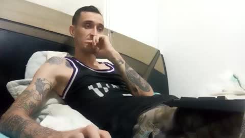 Edd Gallego online show from 11-19-25, 04:29