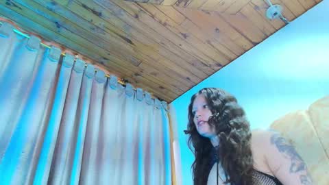 Snapshot of eda_bonne chatting on 09-12-25, 12:38 Edda online show from 09-12-25, 12:38