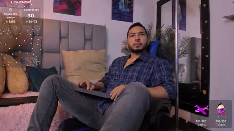 Snapshot of edahi1386 chatting on 09-15-25, 10:15 edahi1386 online show from 09-15-25, 10:15