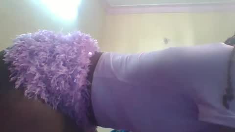 Snapshot of edakiss chatting on 05-23-26, 07:35 edakiss online show from 05-23-26, 07:35